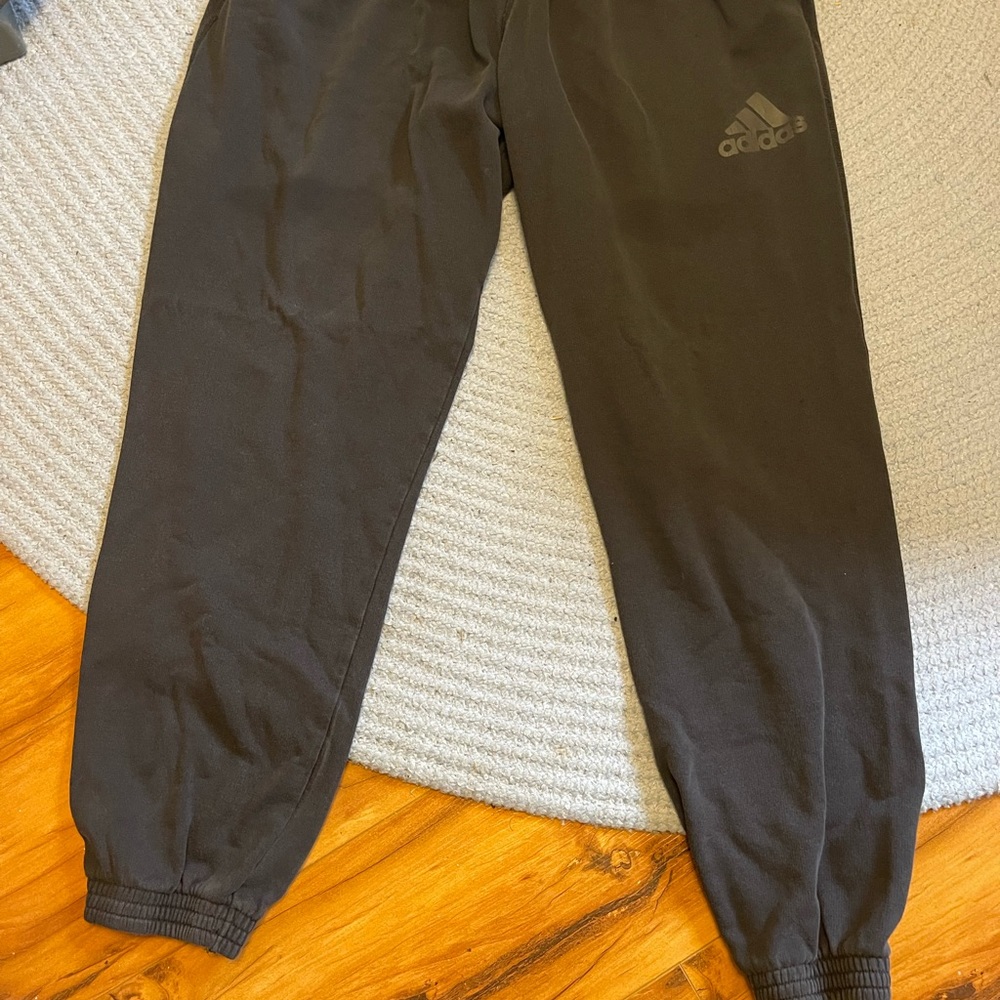 Adidas Sweats size XL